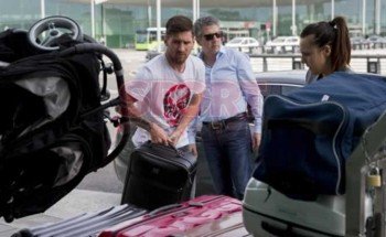 Leo Messi viaja para integrarse a su selección