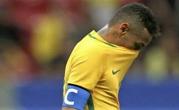 Mal momento de Neymar en Brasil