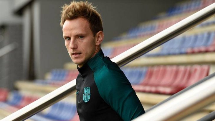 Rakitic admite que no es igual a Xavi