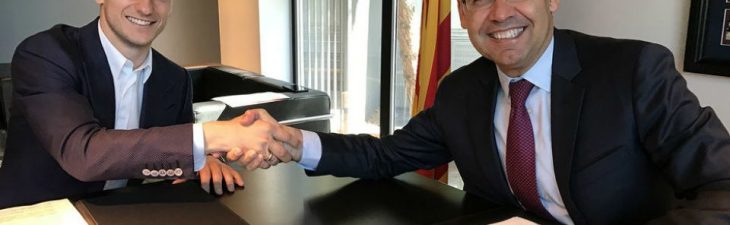 Rakitic renovó con el Barça