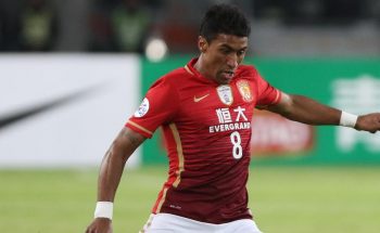 Paulinho espera la decisión de los chinos
